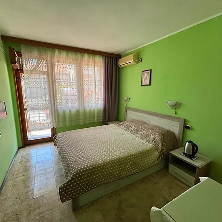 Dom Lidiya Guest house *