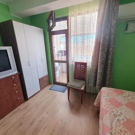 Guest house Dom Lidiya 4*